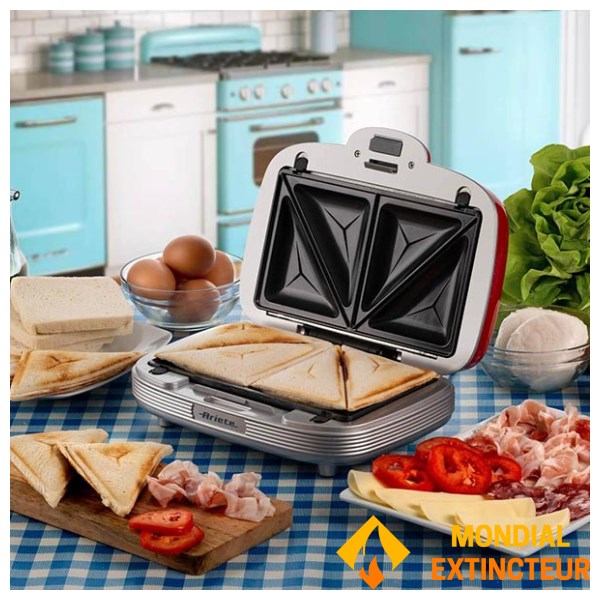 Ariete - Appareil à croque monsieur  Party time 3 en 1 rouge