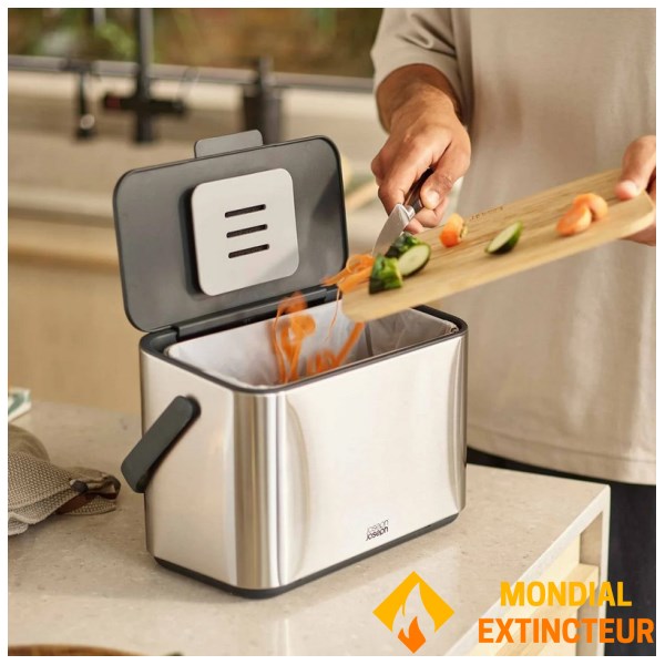 Joseph Joseph - Bac à déchets  Collect™ 4L