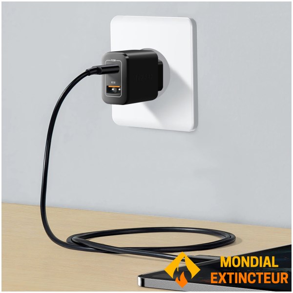 Akashi - Chargeur secteur USB Avec cable USB-C - Noir