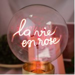 MITB - Lampe à poser Socle Pop blanc + Ampoule Vie en rose