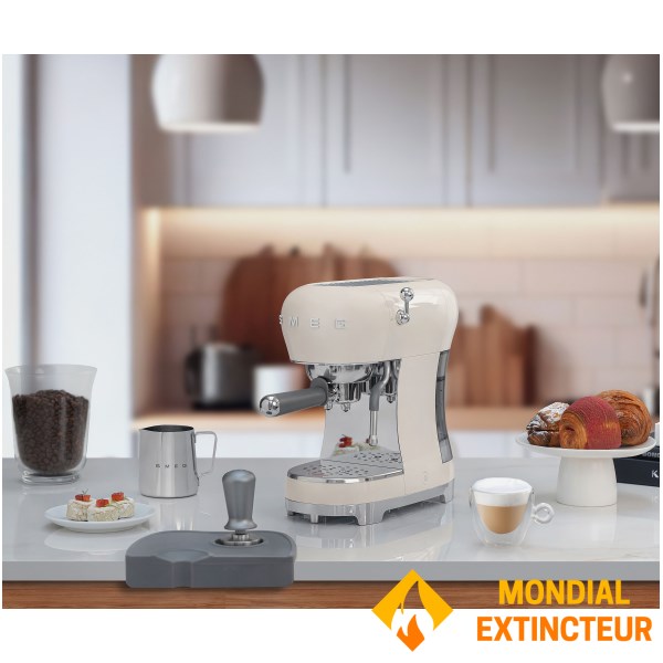 Smeg - Machine à café  Expresso Années 50 - crème