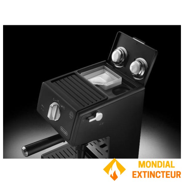 Delonghi - Machine à café Expresso pompe noire