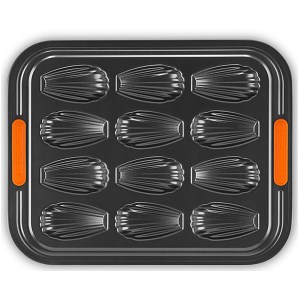 Le Creuset - Moule à 12 madeleines   Coloris : Acier Noir