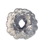 Nordic Ware - Moule à gâteau Bundt® Couronne de Noël Silver