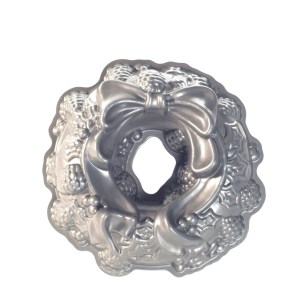 Nordic Ware - Moule à gâteau Bundt® Couronne de Noël Silver