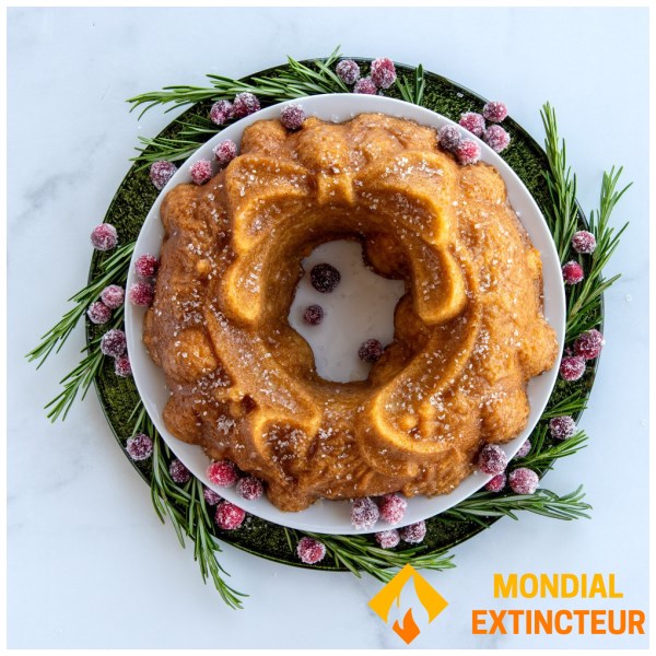 Nordic Ware - Moule à gâteau Bundt® Couronne de Noël Silver