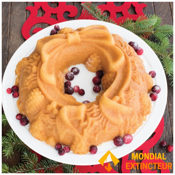 Nordic Ware - Moule à gâteau Bundt® Couronne de Noël Silver