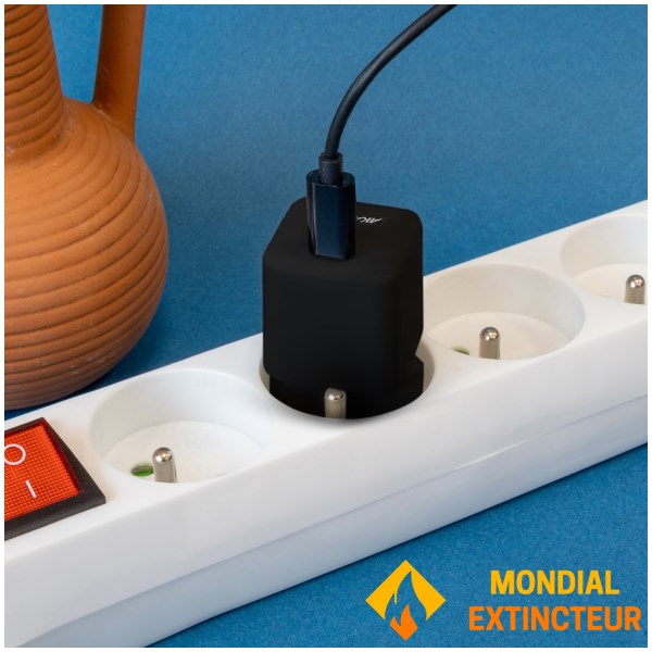 Akashi - Prise secteur Supergan noire