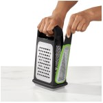 Oxo - Râpe 4 faces avec récupérateur