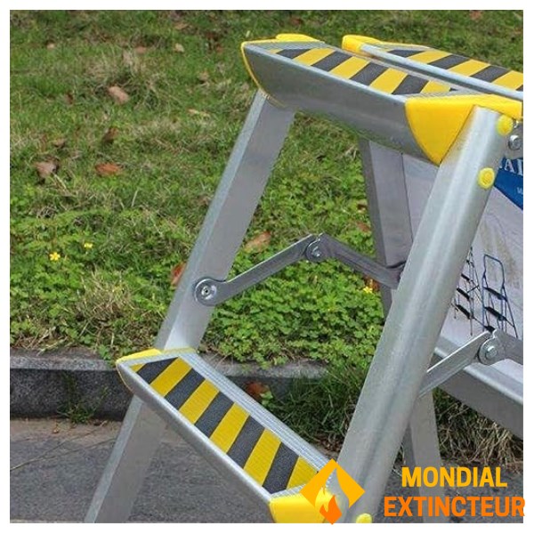 Adhesive anti-slip tape - Indoors and outdoors