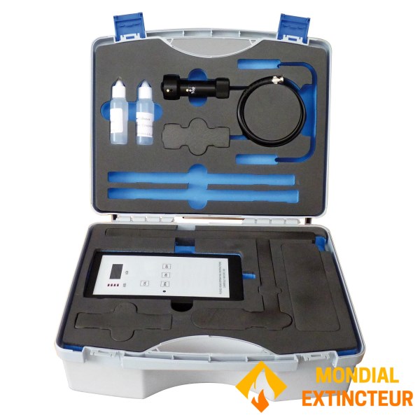 Ultrasonic level probe