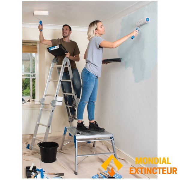 Escalera multifunción con plataforma