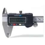 電子ノギス、精度0.01 mm