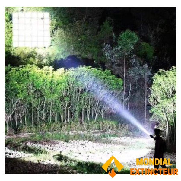 超强、可充电、防水 LED 手电筒